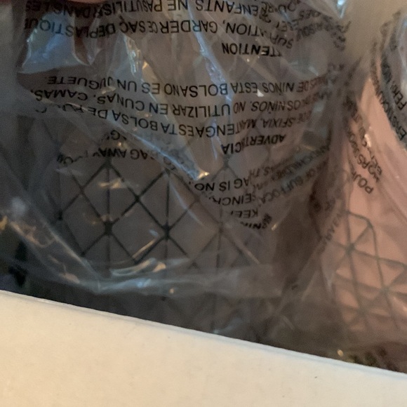 Scentsy Lavender Bouquet Warmer - Picture 4 of 4